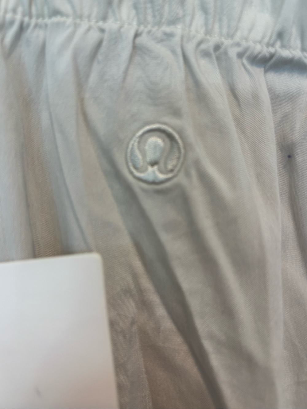lululemon athletica Lightweight Adjustable MR Cargo Pants in Off-White - Picture 4 of 7